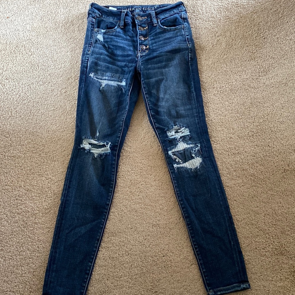 American Eagle Dark Wash Ripped Jegging High Rise Size 6 Short Button Up